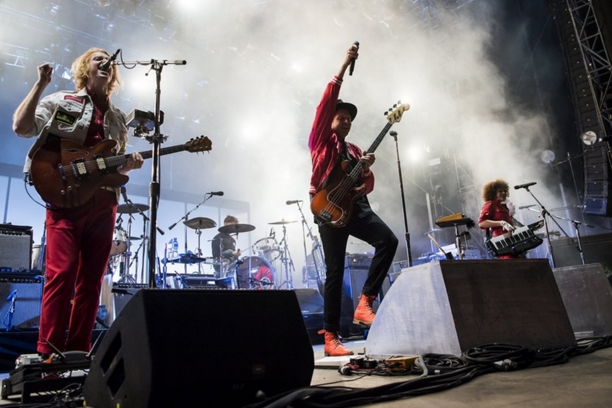 Οι Arcade Fire αρνούνται ότι επέβαλαν dress code σε συναυλία!