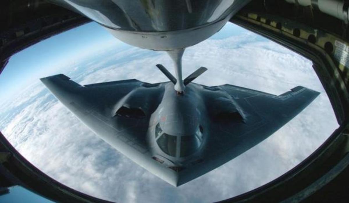 B-2 Spirit: Τι χρειάζεται για να πετάξεις ένα “αόρατο” βομβαρδιστικό [vid]