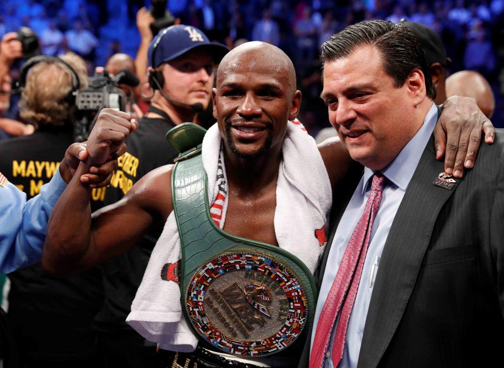 Mayweather: Μπήκε στο κλειστό κλαμπ των δισεκατομμυριούχων στο «αντίο» του