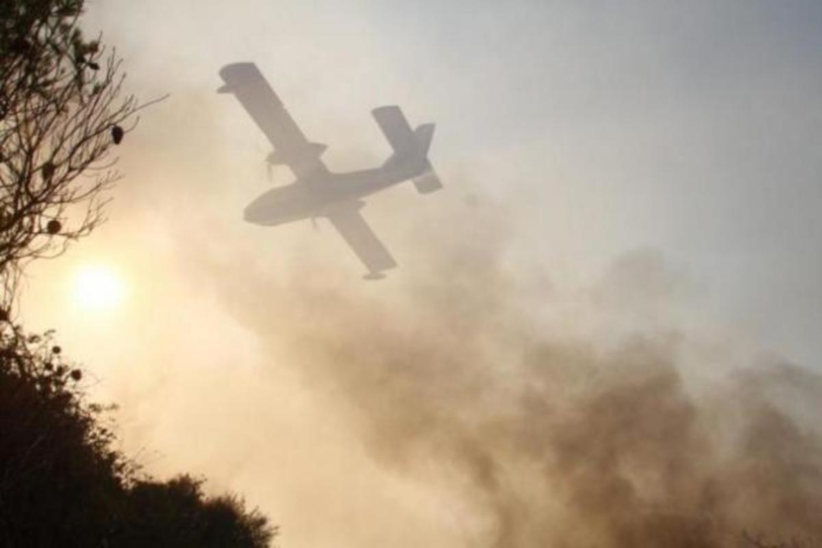 Επάγγελμα, πιλότος Canadair CL-215: Oι ήρωες κάθε καλοκαιριού μας [pics]