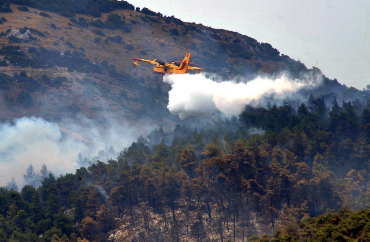 Φωτιές: 208 ώρες πτήσης σε 3 ημέρες τα πυροσβεστικά αεροσκάφη!