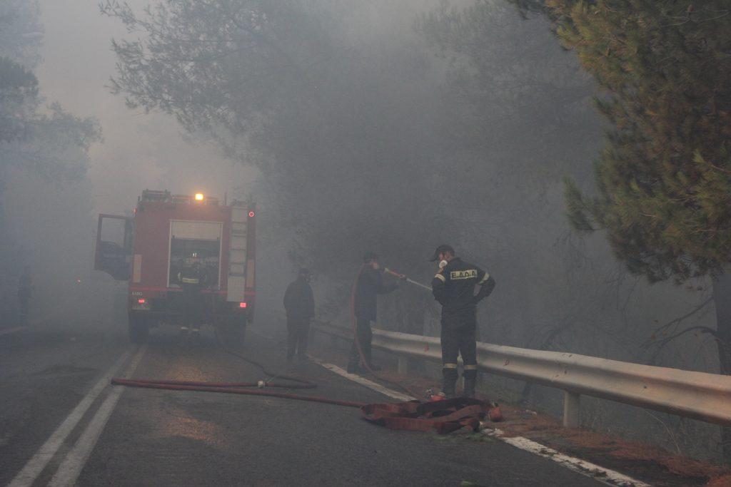 Φωτιά στην Αττική: Μάχη με το χρόνο – Σε χαράδρα στο Καπανδρίτι το κύριο μέτωπο