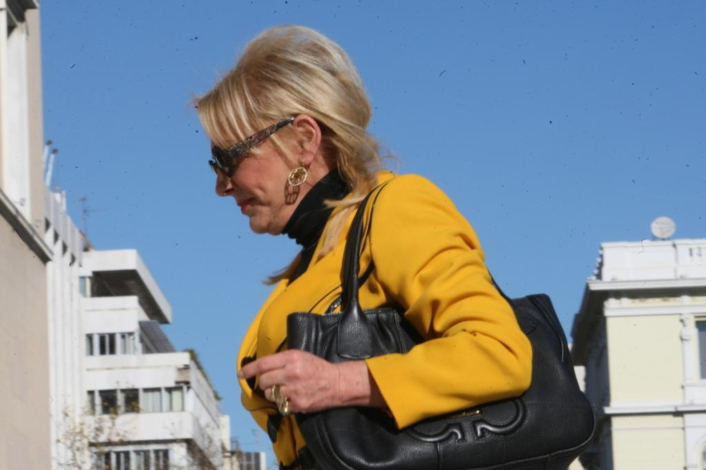 H Πιπιλή γλεντάει τον ΣΥΡΙΖΑ με το “χτύπα σαν άντρας”