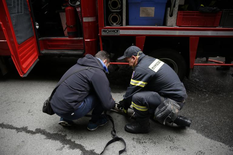 Φωτιά σε αυτοκίνητο στην Αθηνών – Κορίνθου