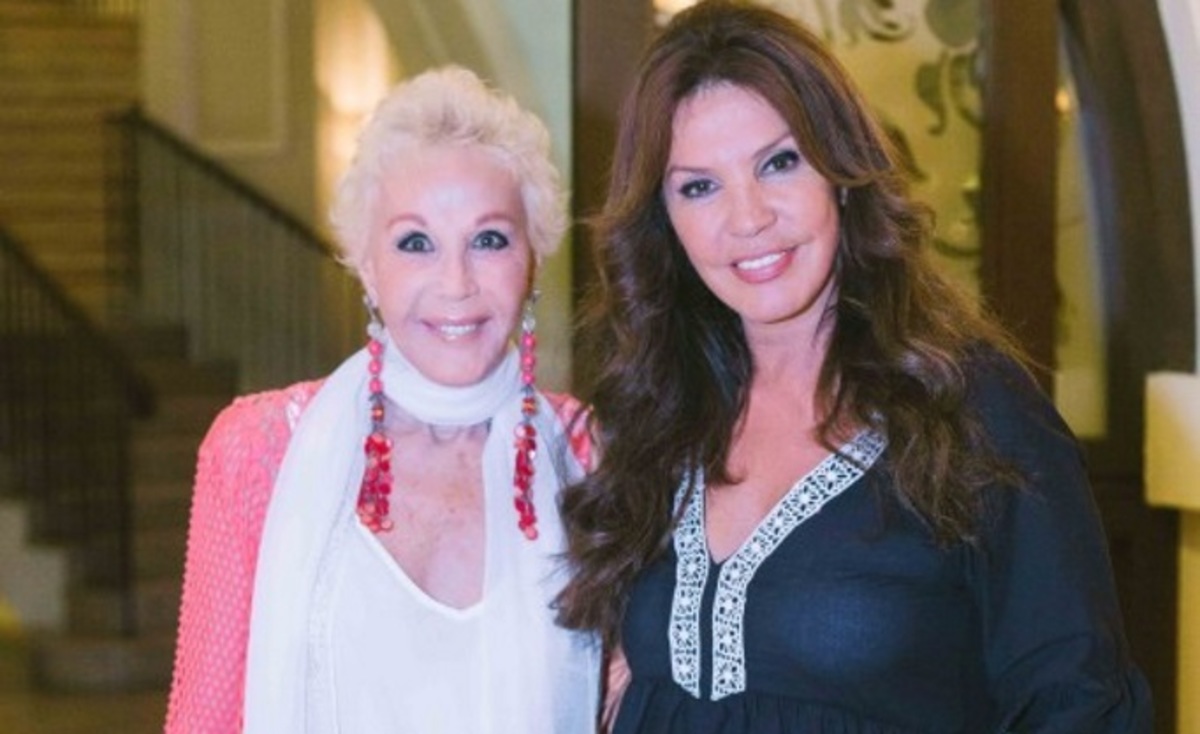 Η Βάνα Μπάρμπα αποχαιρετά τη φίλη της Ζωή Λάσκαρη