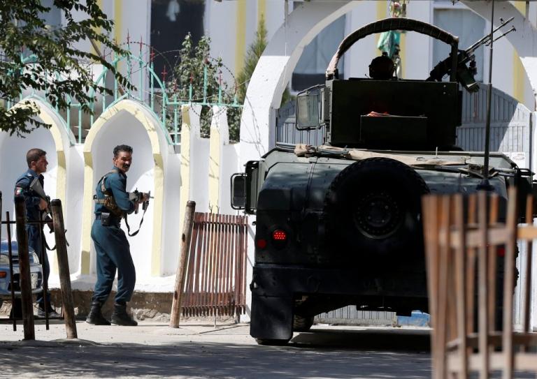Εκρήξεις και πυροβολισμοί σε Τέμενος στην Καμπούλ