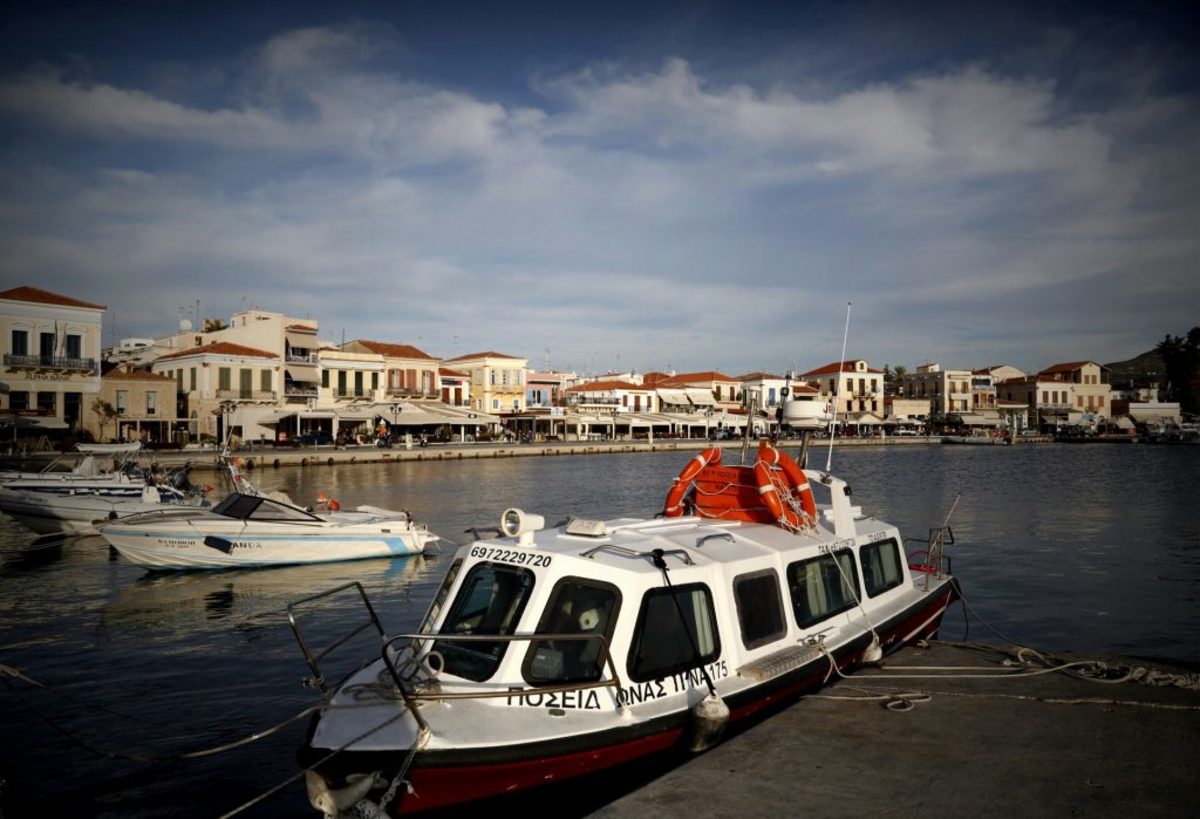 Χωρίς νερό η Αίγινα εδώ και τρεις μέρες! Κάτοικοι και τουρίστες σε απελπισία