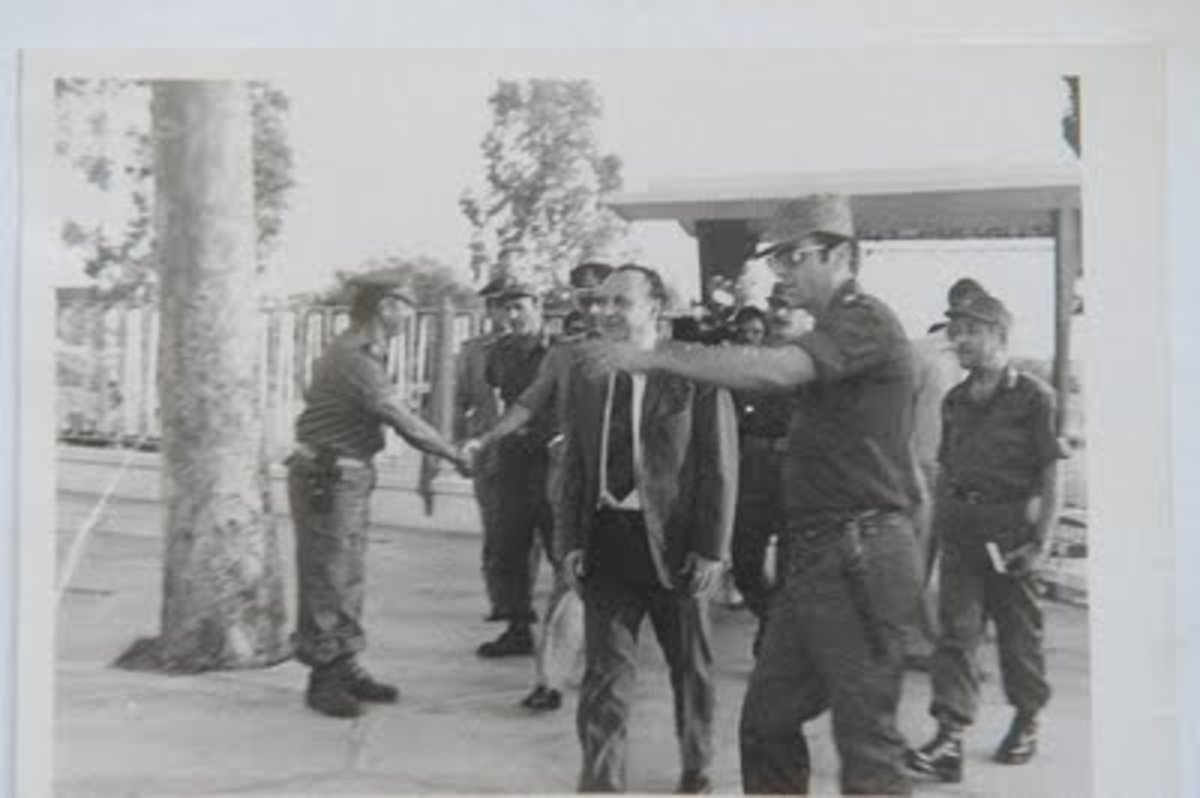 Η μάχη της Λευκωσίας: Η μυθική ιστορία του 336ου Tάγματος όπως τη θυμάται ο Διοικητης της [pics]
