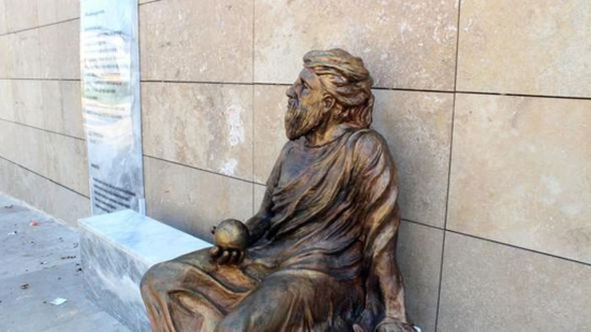 Αντιπαράθεση στα Ούρλα Σμύρνης για το νέο άγαλμα του Αναξαγόρα – Μοιάζει με Τούρκο ποιητή