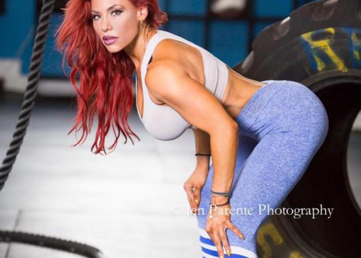 Αννέτ Αρτάνι: Οι σέξι πόζες στο γυμναστήριο με…ψηλοτάκουνα! [pics]