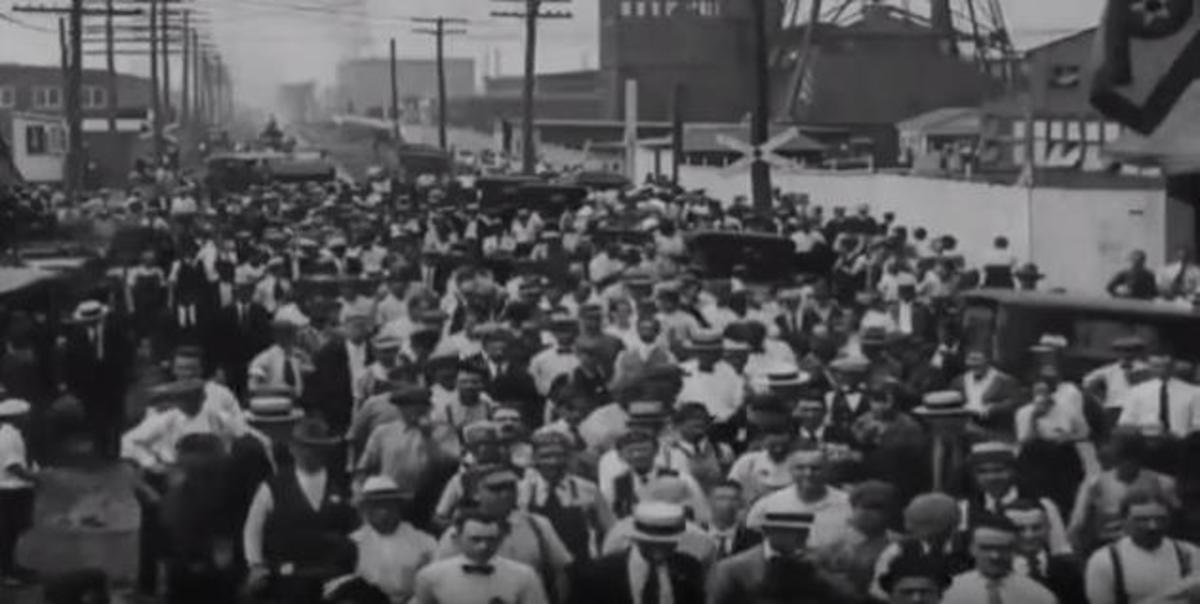 Α’ Παγκόσμιος Πόλεμος: Δείτε πως έφτιαχναν πολεμικά αεροσκάφη στη Βρετανία – Bίντεο ντοκουμέντο