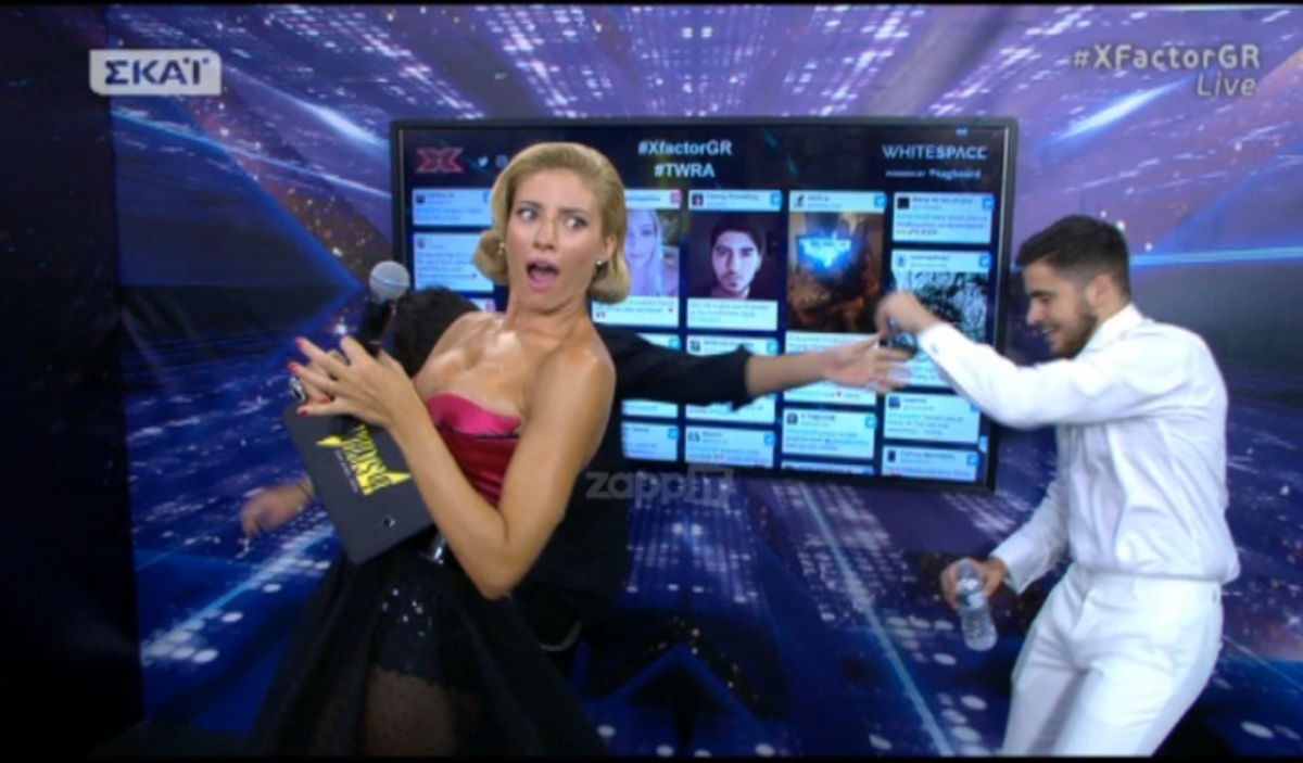 Τα ‘χασε η Ευαγγελία Αραβανή! Της πέταξε νερό στον αέρα του X Factor!