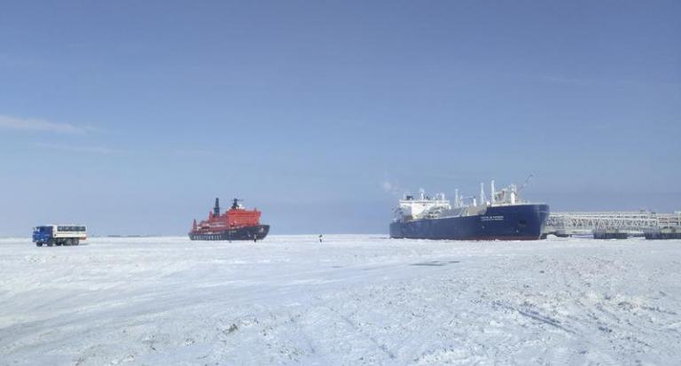 Πρώτη φορά ασυνόδευτο δεξαμενόπλοιο στην Αρκτική!