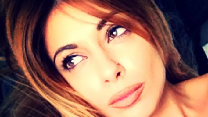 Η Μίνα Αρναούτη σε αποκαλυπτικές πόζες!