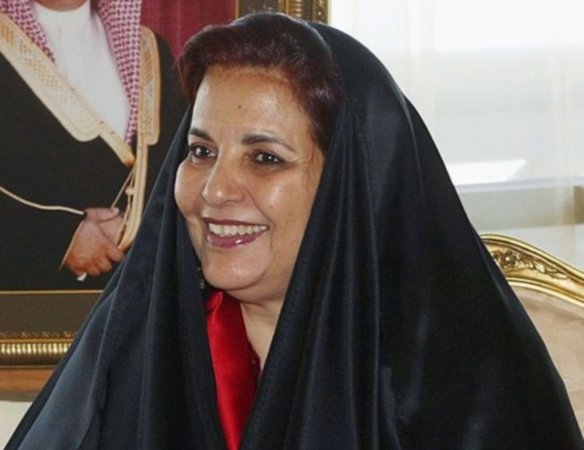 Ναύπλιο: Η βασίλισσα του Μπαχρέιν, το πλωτό της παλάτι και οι διακοπές χλιδής που συνεχίζονται [vid]