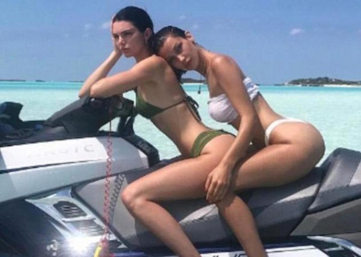 Kendall Jenner: Χορεύει μέσα σε φουσκωτό στις διακοπές της στην Μύκονο!