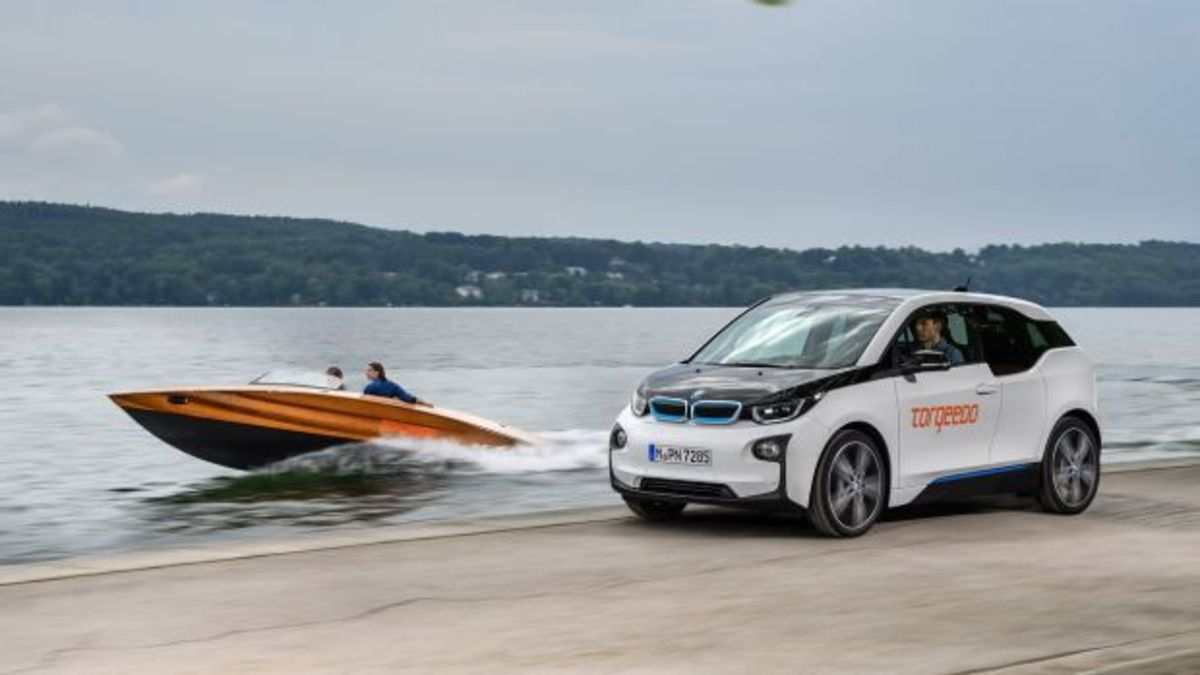 Η BMW κάνει ηλεκτρικά και τα ταχύπλοα!