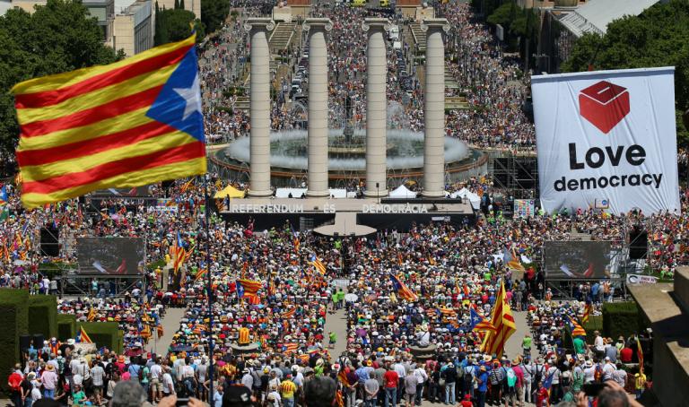 Καταλονία: Πυρετώδεις προετοιμασίες για το δημοψήφισμα της ανεξαρτησίας