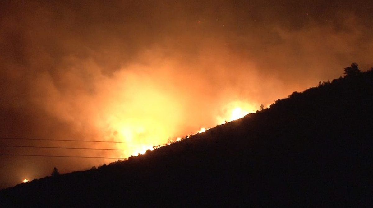 Φωτιά σε εξέλιξη μεταξύ Ροδόπης και Ξάνθης