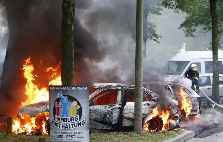 G20: Η κόλαση του Αμβούργου! Άγρια επεισόδια, συμπλοκές και τραυματίες [pics, vids]