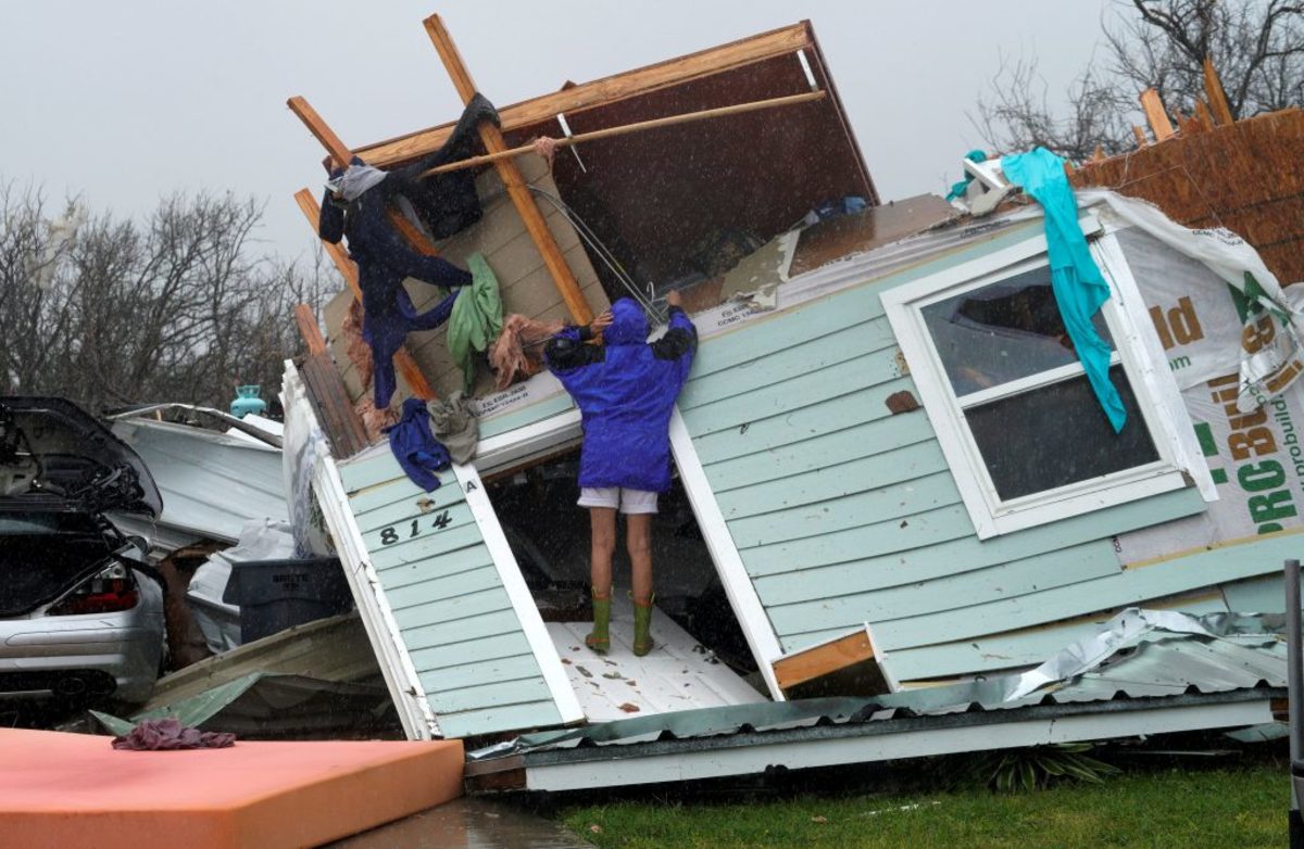 Χάρβεϊ: Τρομακτικές οι εκτιμήσεις για τις ζημιές – Εξασθενεί η τροπική καταιγίδα