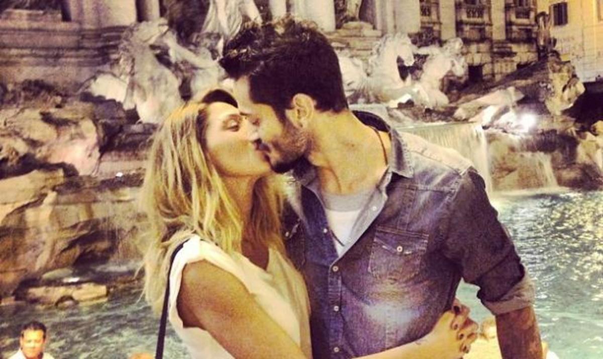 Α. Ηλιάδη – Σ. Γκέντσογλου: Καυτά φιλιά στη Ρώμη!
