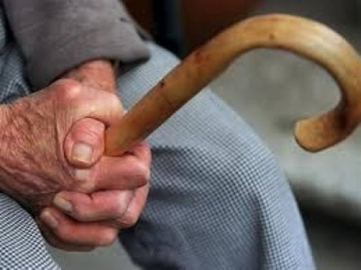 Τρίκαλα: Τρόμος για ηλικιωμένη! Ο ληστής έγινε “καπνός” με 6.000 ευρώ