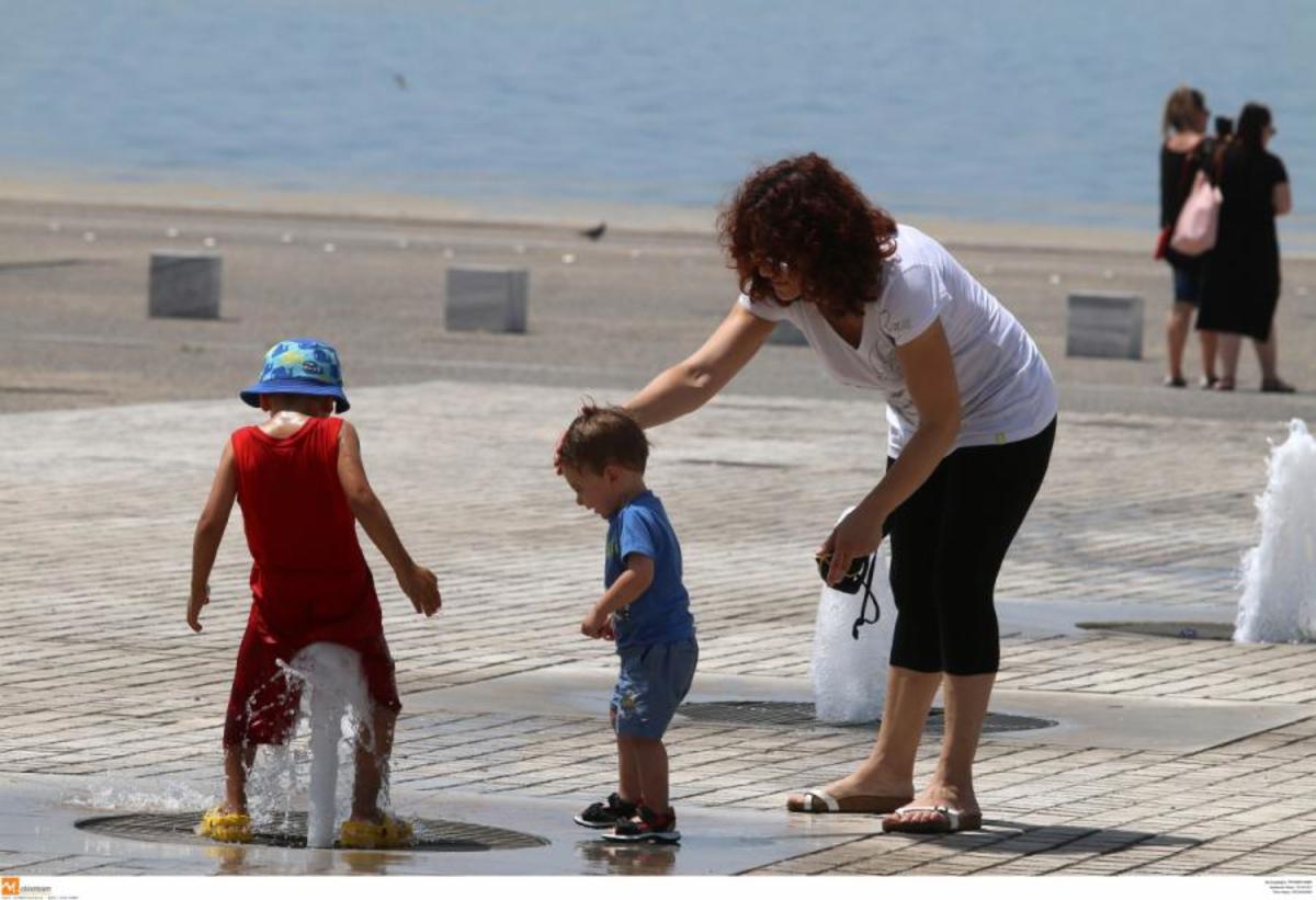 Καιρός – Καύσωνας: Η Κρήτη των αντιφάσεων – Η πιο υψηλή θερμοκρασία και η πιο χαμηλή στο ίδιο μέρος [χάρτες]