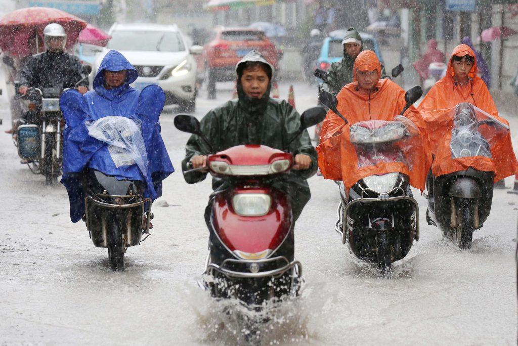 Τρεις νεκροί στην Κίνα από τις ισχυρές βροχοπτώσεις