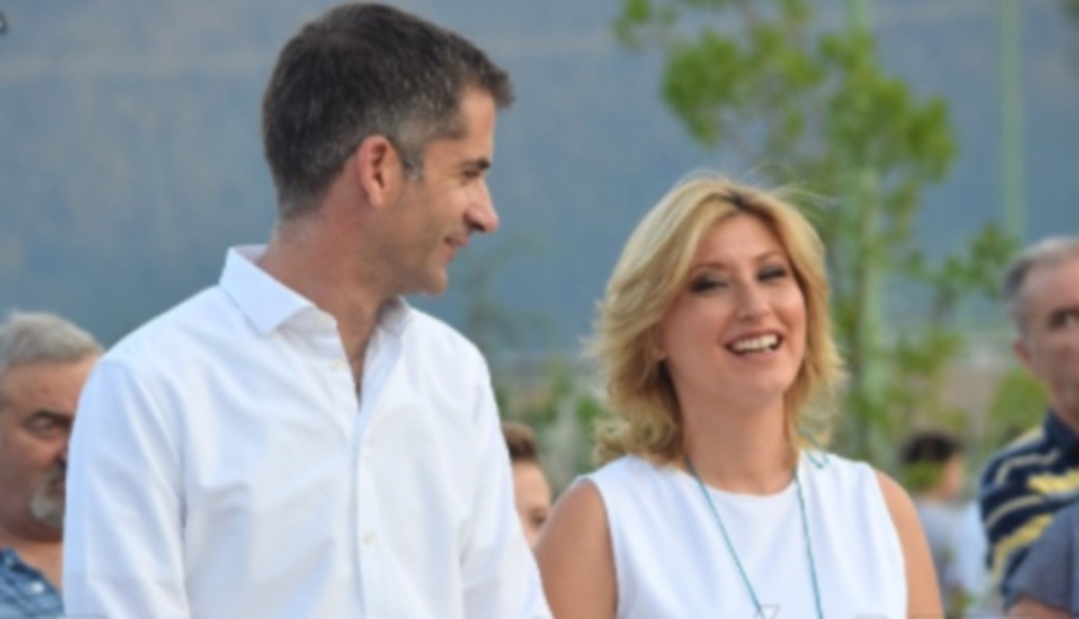 Σία Κοσιώνη – Κώστας Μπακογιάννης: Το δημόσιο μήνυμα μετά το γάμο τους