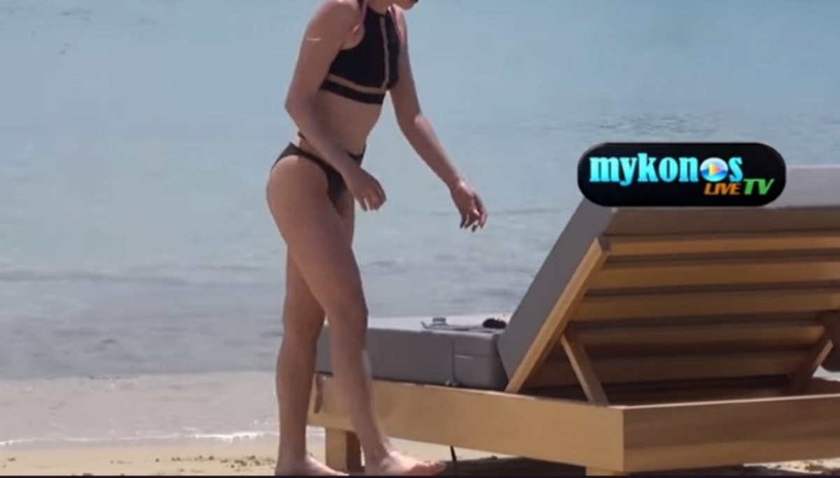 Ελληνίδα τραγουδίστρια μας αποκαλύπτει την κορμάρα της στη Μύκονο!