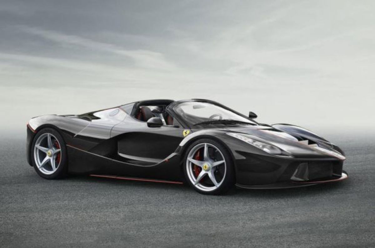 Η Ferrari πούλησε όλες τις LaFerrari Aperta με ένα απλό mail!