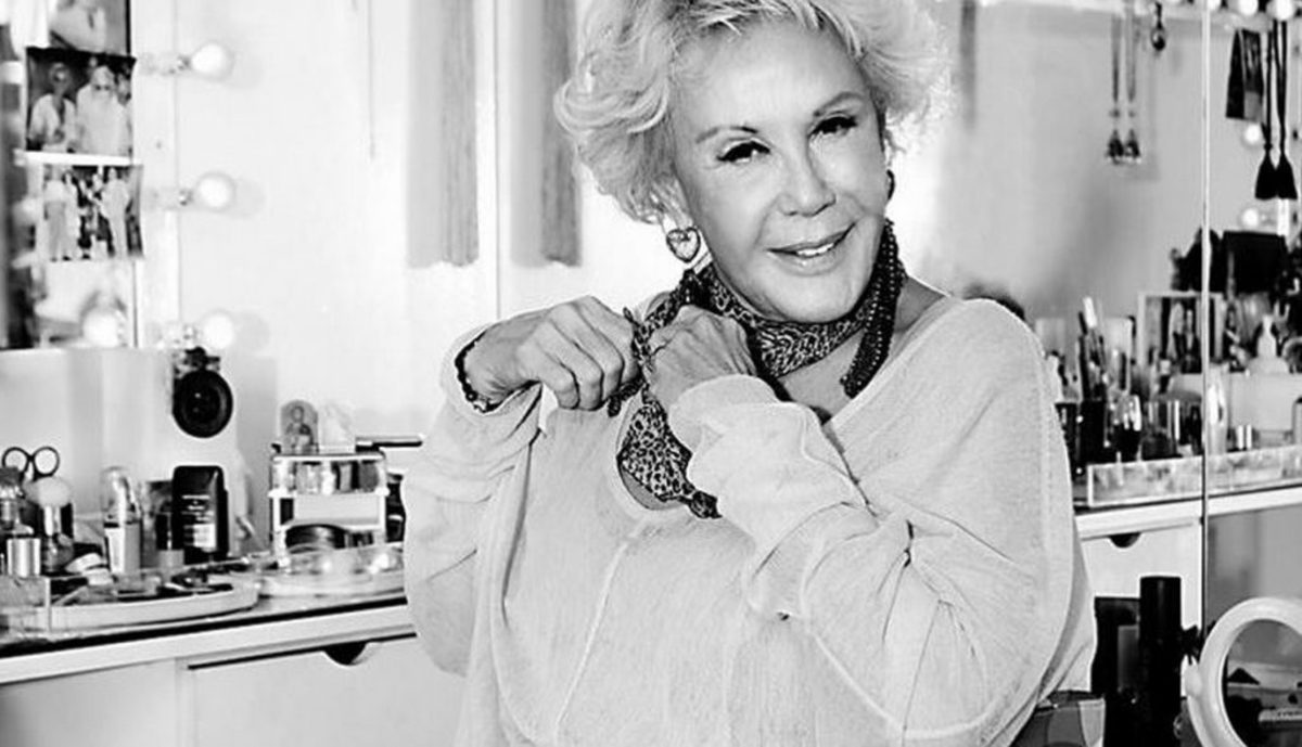 Ζωή Λάσκαρη: Η άγνωστη ιστορία για τον καρκίνο και το εμπάργκο για να μη μαθευτεί!