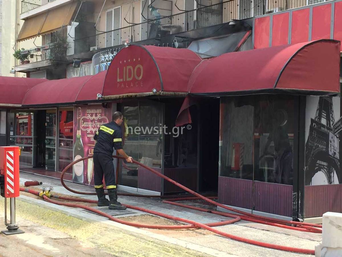 Φωτιά σε νυχτερινό κέντρο στη Συγγρού [pics, vid]