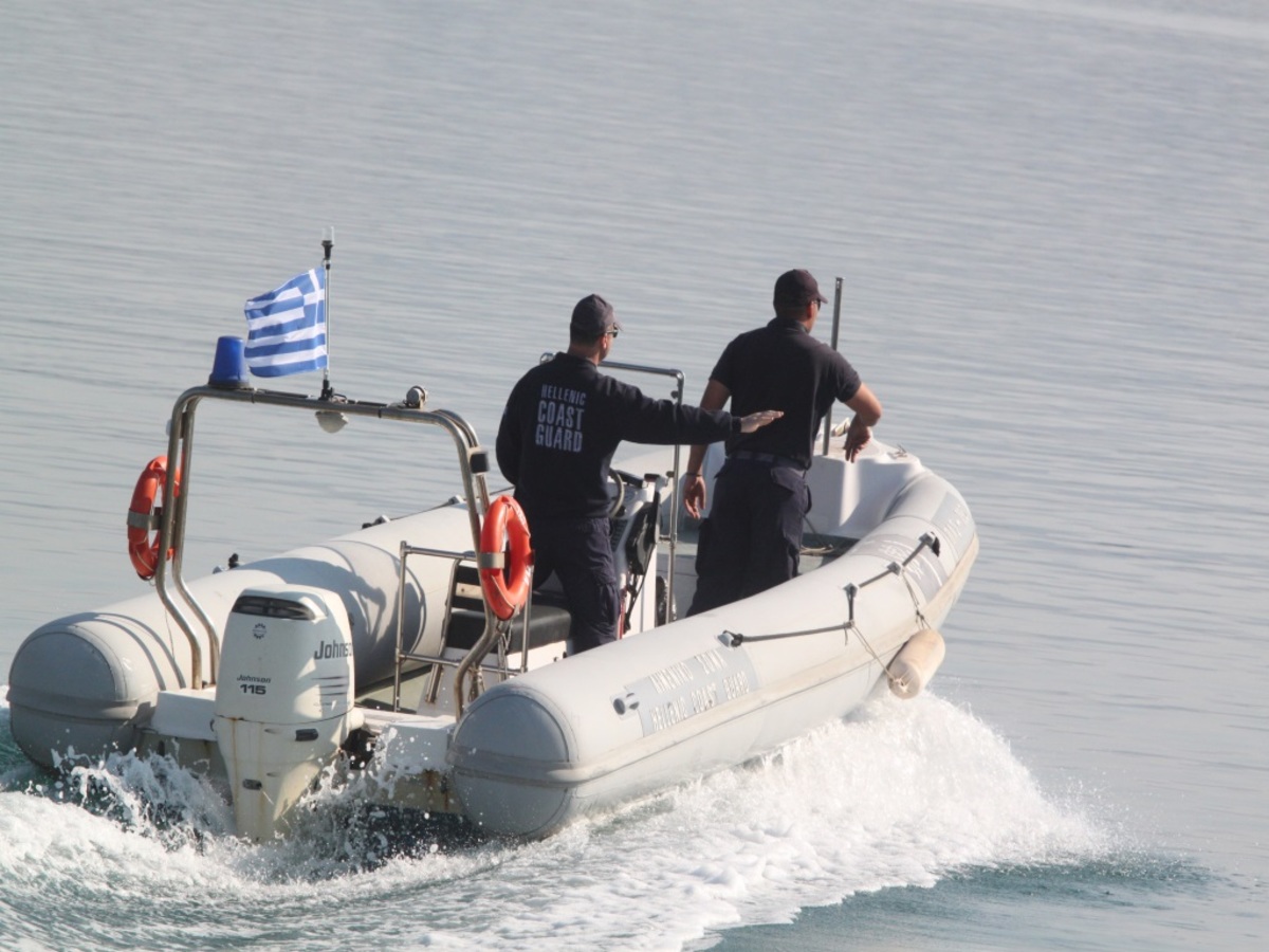 Βυθίστηκε μικρό σκάφος στη Σύρο