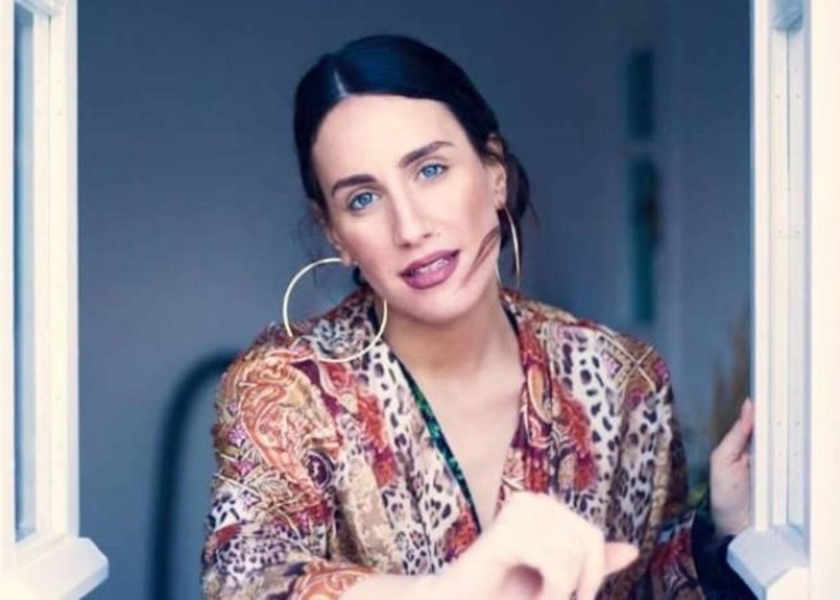 Μαλού Κυριακοπούλου: Ποζάρει με φουσκωμένη κοιλιά στην αγκαλιά του συντρόφου της! [pic]