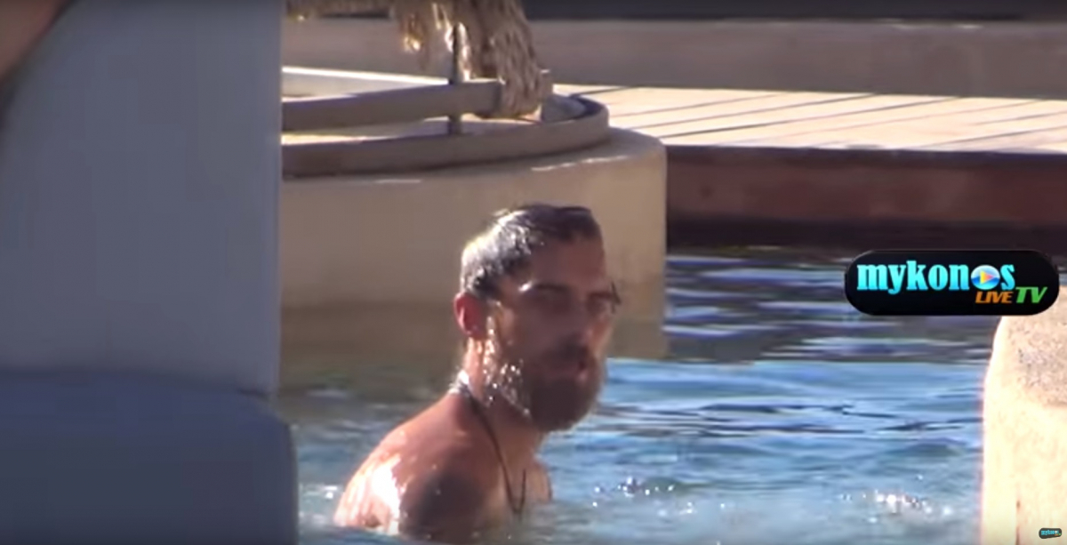 Τα είδε όλα στη Μύκονο ο Μάριος Πρίαμος! Η καυτή ξανθιά τον άναψε… [vid]
