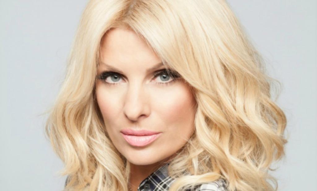 «Η Ελένη Μενεγάκη είναι αμόρφωτη, αγράμματη, τυχερή, πολύ εργατική και άπληστη»!