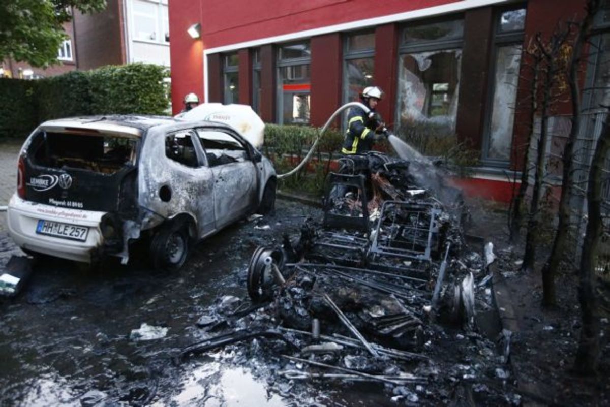 Η Mercedes-Benz υποστηρίζει έμπρακτα τα θύματα των επεισοδίων της G20