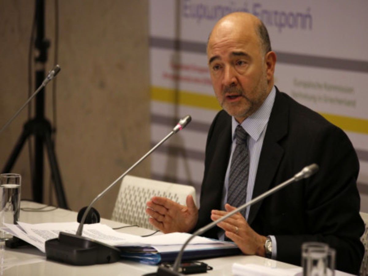 Μοσκοβισί: “Καλό σημάδι ότι δεν μιλάμε για την Ελλάδα στο Eurogroup”