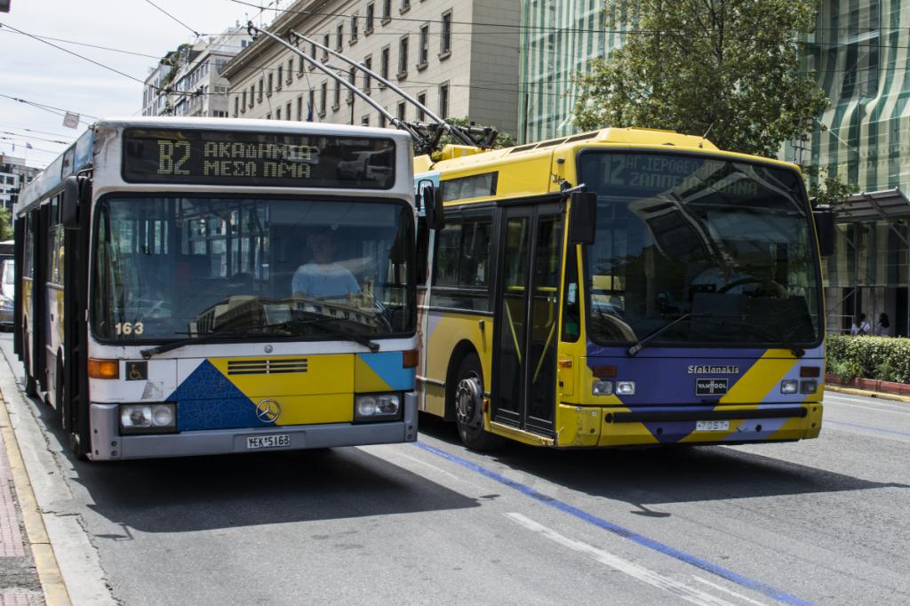 Θερινά δρομολόγια για λεωφορεία και τρόλεϊ από σήμερα 26/6