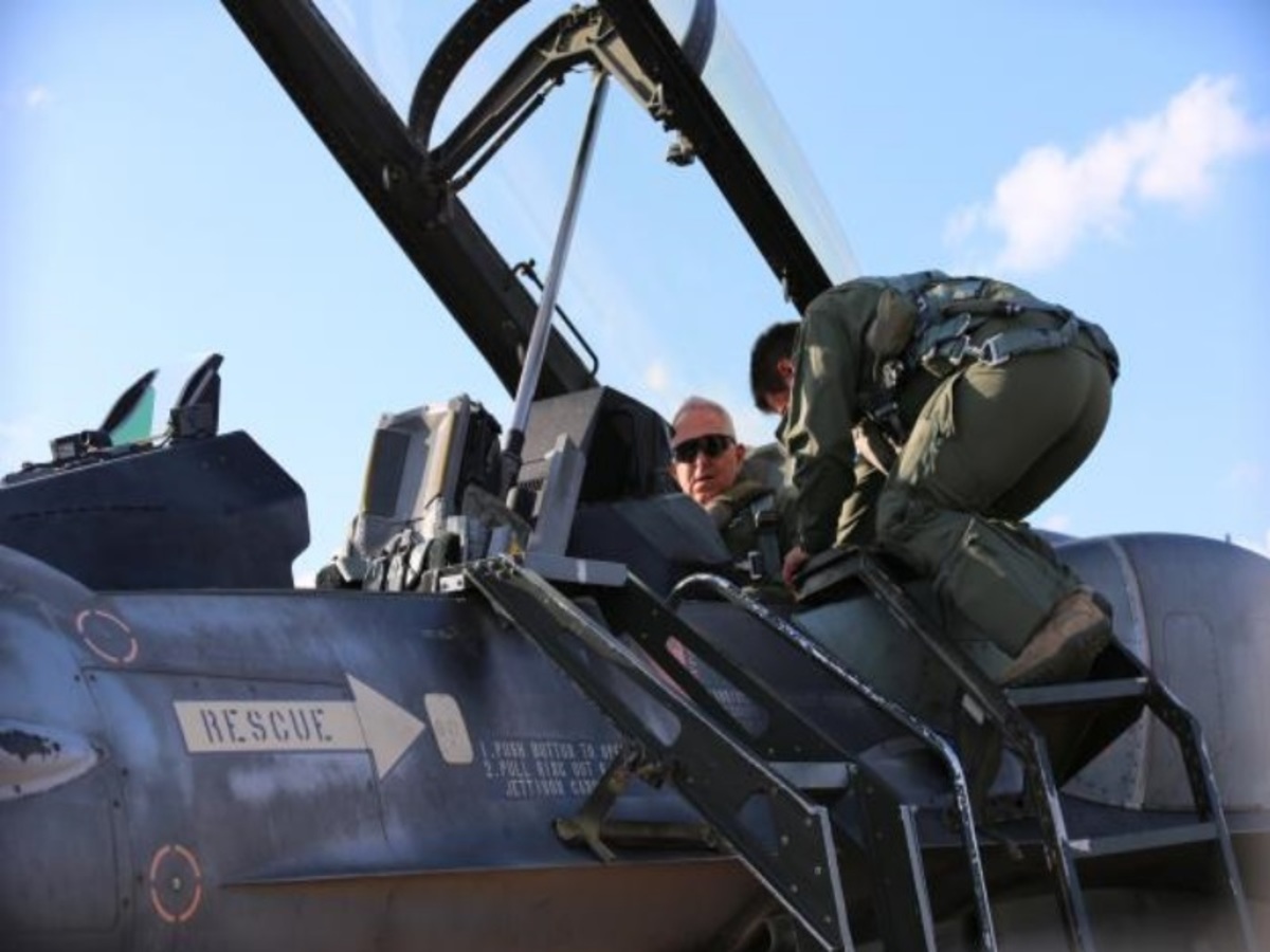 Οι Αρχηγοί ΓΕΕΘΑ και ΓΕΑ σε “αερομαχίες” F-16 στο Ανατολικό Αιγαίο! [pics]