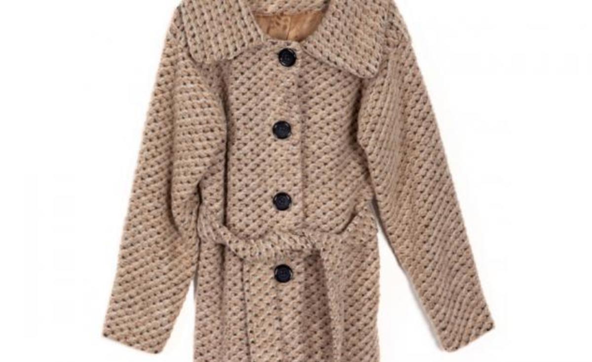 Ένα μπεζ πλεκτό πανωφόρι σε τέλεια τιμή!