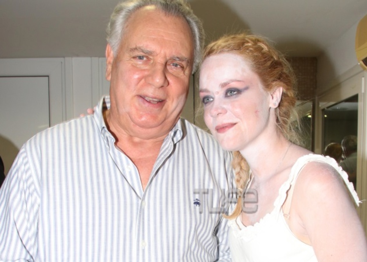 Αναστάσιος Παπαληγούρας: Καμάρωσε την κόρη του στο θέατρο [pics]