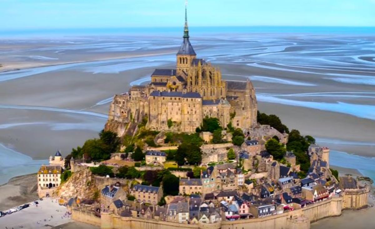 Mont Saint-Michel: Εκεί που ο χρόνος έχει σταματήσει [vid]