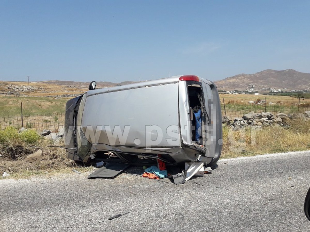 Πάρος: Είχαν… Άγιο! Σύγκρουση Ι.Χ. με τουριστικό λεωφορείο [pics]