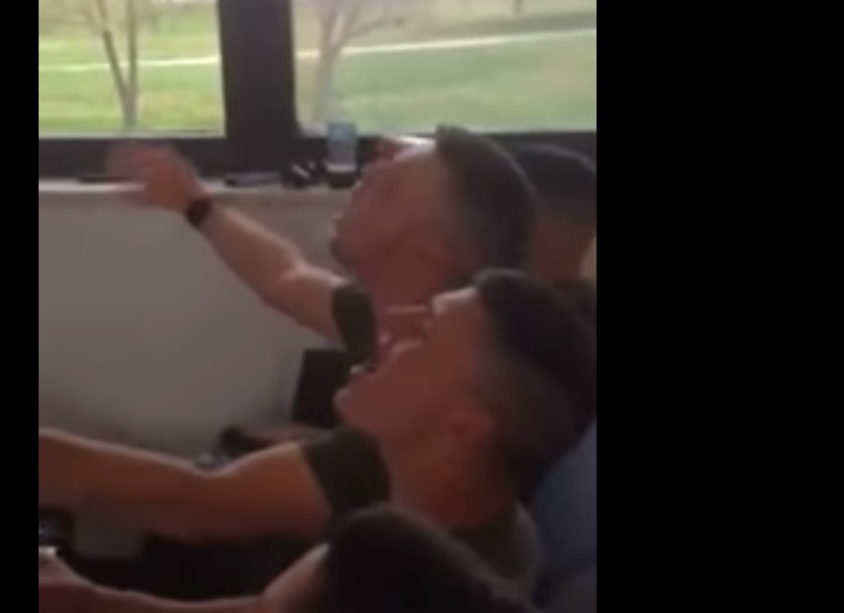 Ξεκαρδιστικό! Πεζοναύτες τραγουδούν το “Let it go” από την παιδική ταινία Frozen της Disney!