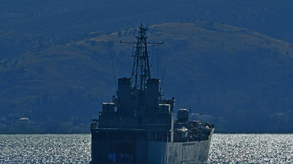 Στην Λεμεσό κατέπλευσε το αρματαγωγό του Πολεμικού Ναυτικού «Ρόδος»