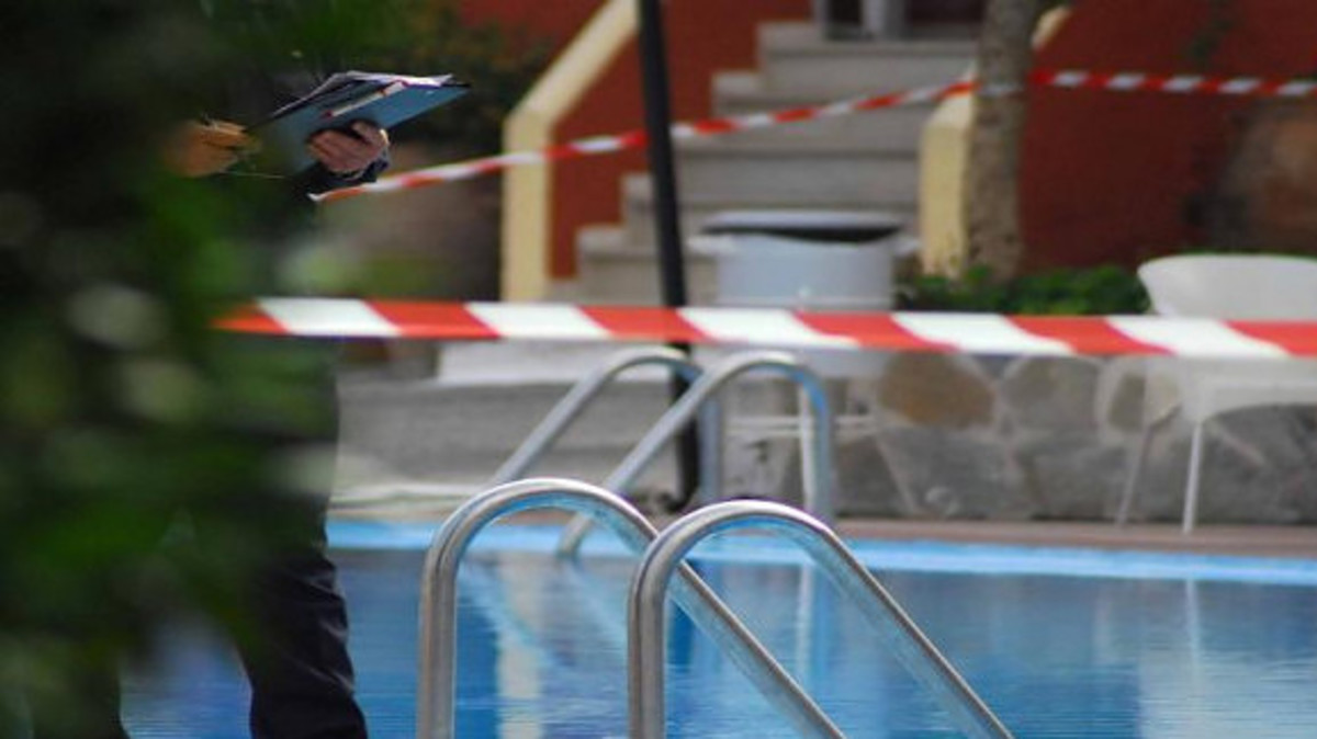 Τραγωδία! Βρήκαν την οικιακή τους βοηθό να επιπλέει νεκρή στην πισίνα