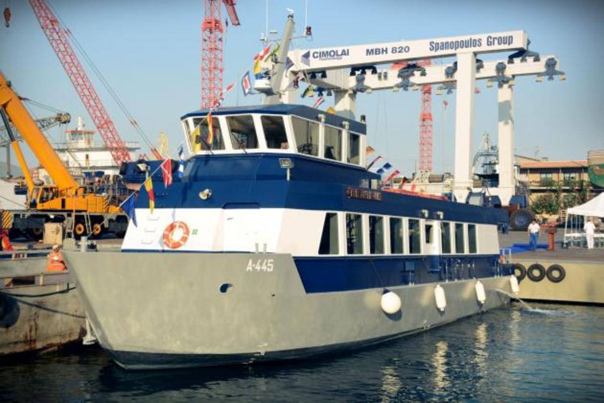 “Βαφτίσια” στην Σαλαμίνα για το νεότευκτο πλοίο του Πολεμικού Ναυτικού [pics]